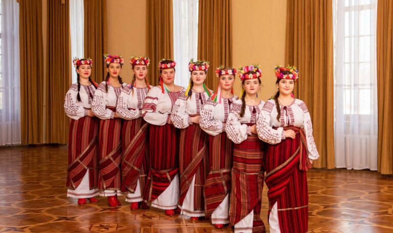 Жіночий фольклорний ансамбль «Зореграй»