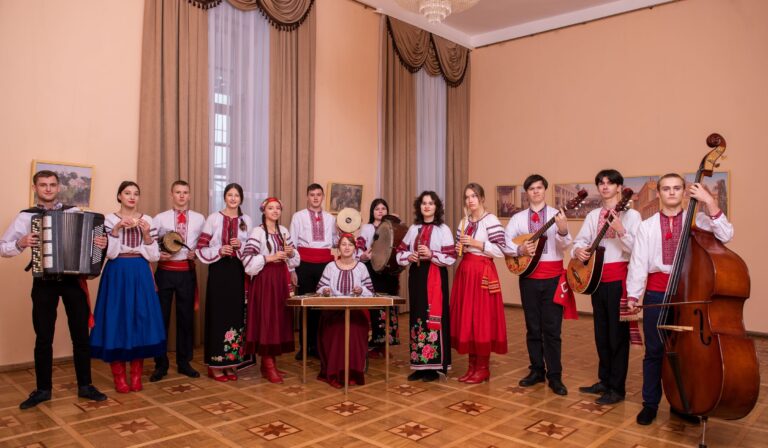 Фольклорно-інструментальний ансамбль «Кобза»