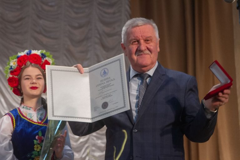 Відзнаки Національної академії мистецтв України