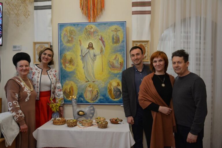 Виставка народного мистецтва «Великодня писанка»