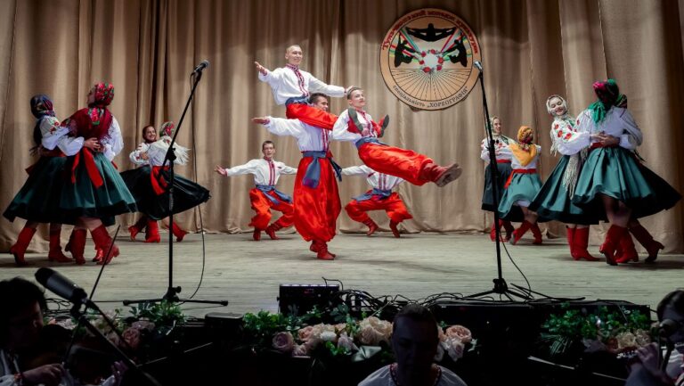 Танцюємо заради Перемоги